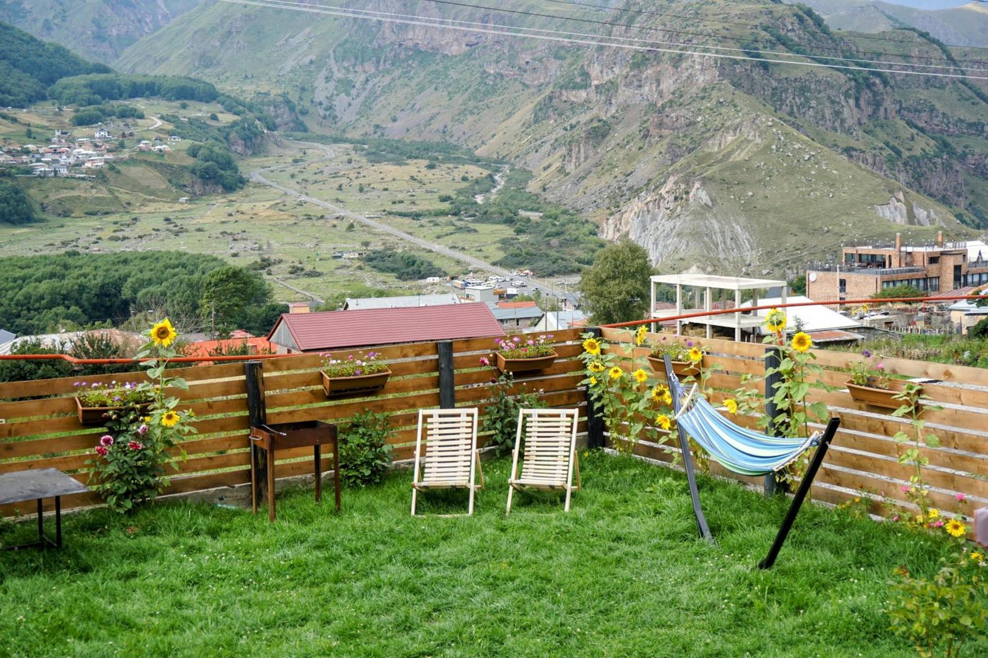 Cottage Caucasus Казбеги Екстериор снимка